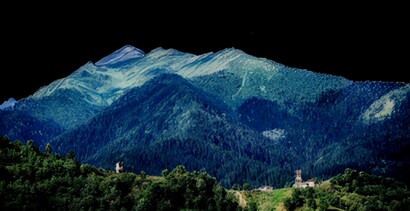 峻山背景-1